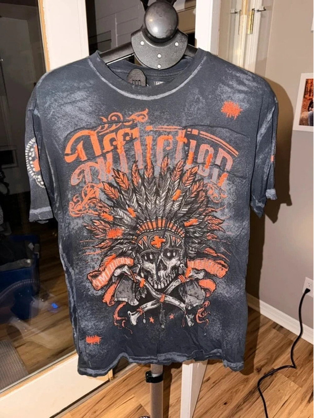 Affliction Live Fast Large Made in USA Skull Headdress Y2K Graphic Tee